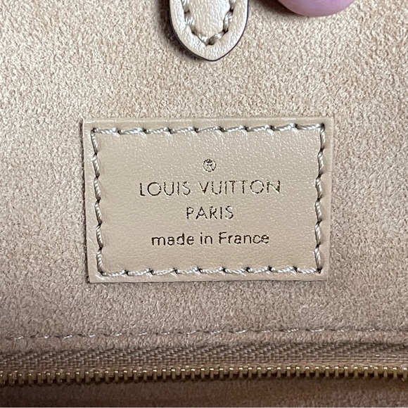 Louis Vuitton Arizona Stitched On The Go MM - Picture 15 of 15